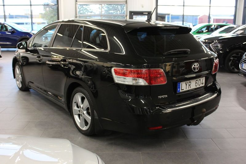Toyota Avensis bild 3