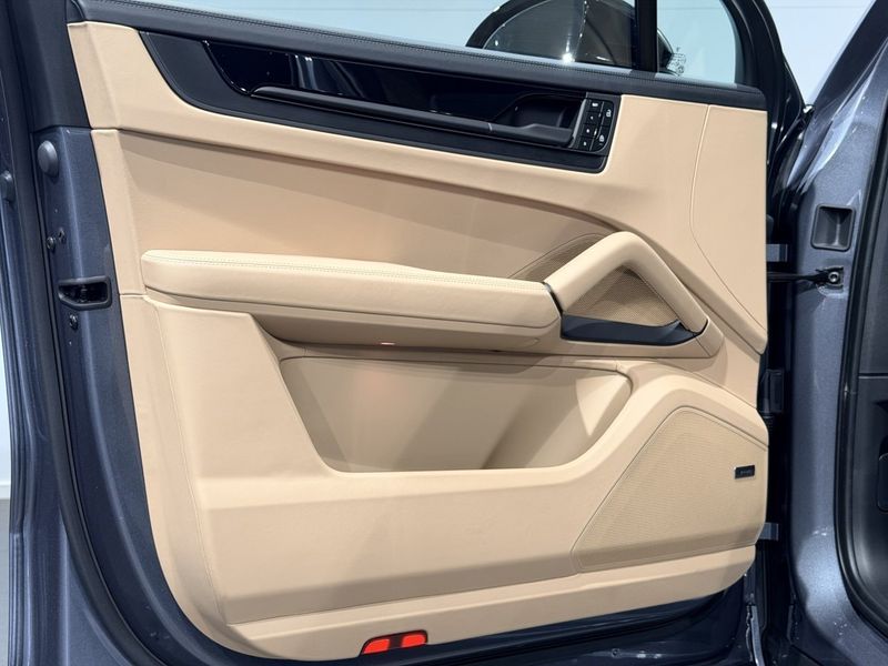 Porsche Cayenne bild 14