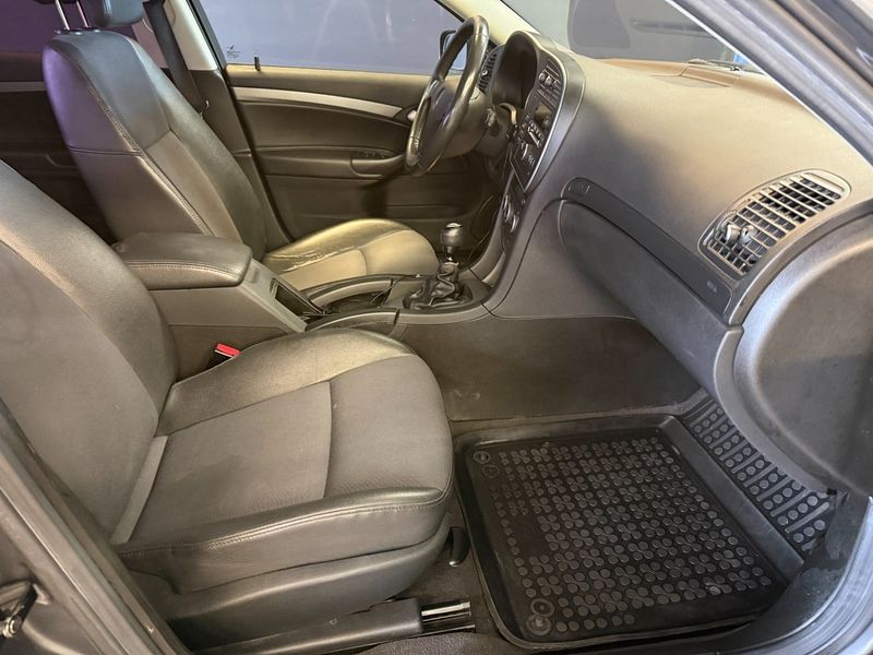Saab 9-3 bild 8
