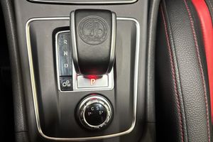 Mercedes CLA45 AMG bild 14