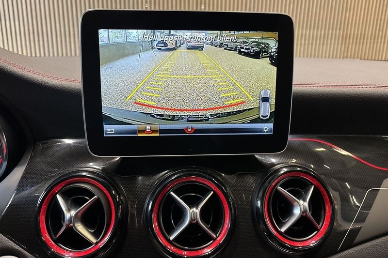 Mercedes CLA45 AMG bild 12