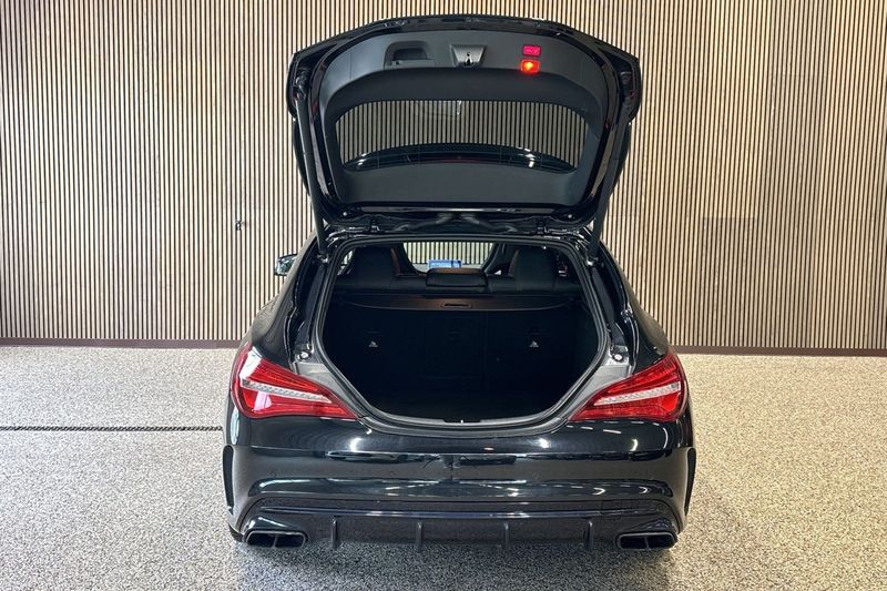 Mercedes CLA45 AMG bild 10