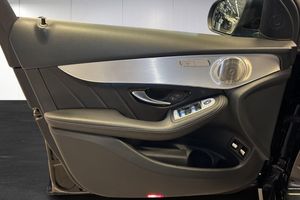 Mercedes GLC220 bild 13