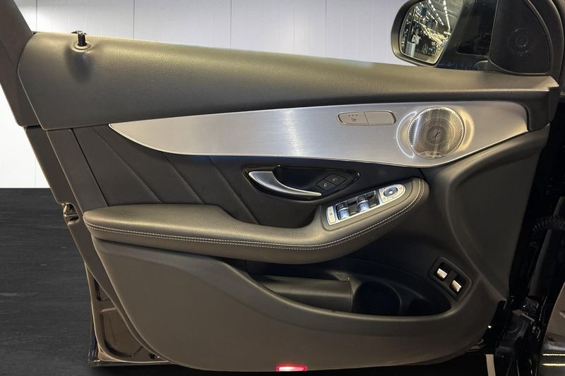 Mercedes GLC220 bild 13