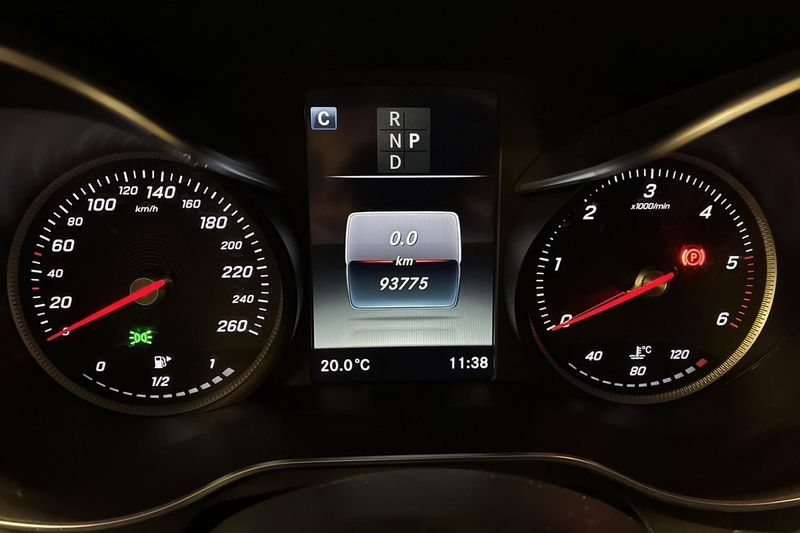 Mercedes GLC220 bild 12