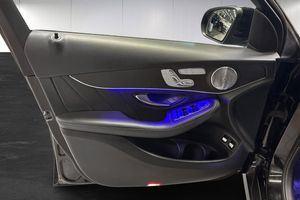 Mercedes GLC300 bild 13