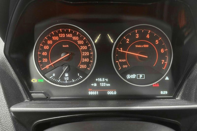 BMW 118 bild 11