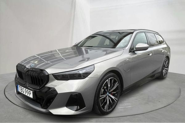 BMW 530 e xDrive Touring, G61 (299hk) - 2025