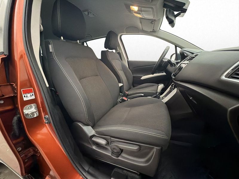 Suzuki S-CROSS bild 16