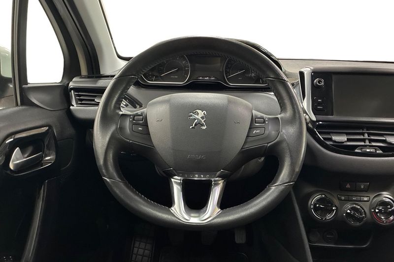Peugeot 208 bild 15