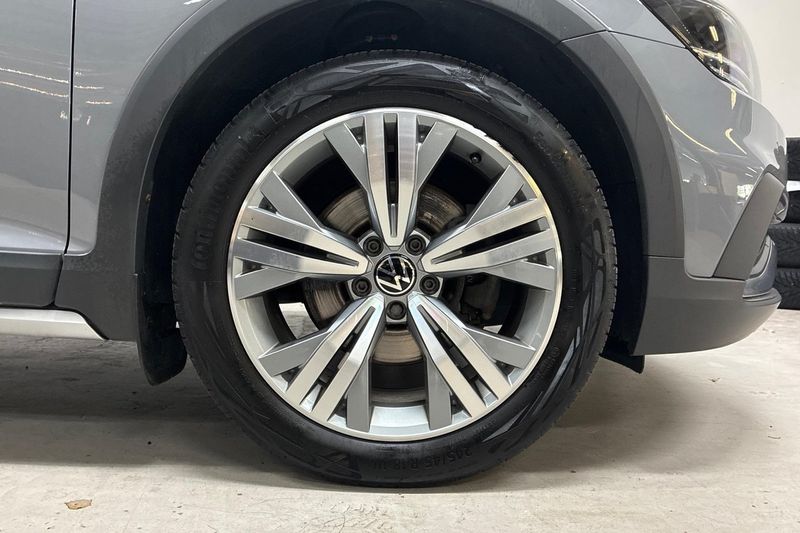 Volkswagen Passat bild 11