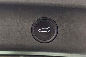 Tesla Model Y bild 26