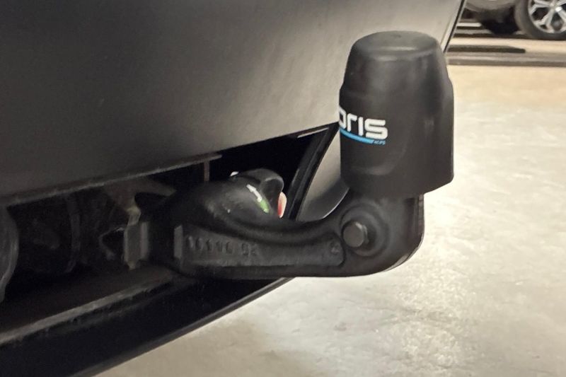 Tesla Model Y bild 27