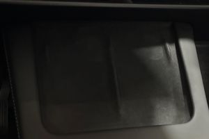 Tesla Model Y bild 24