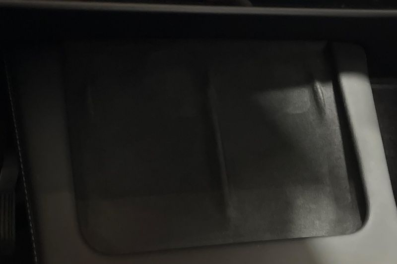 Tesla Model Y bild 24