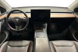 Tesla Model Y bild 12