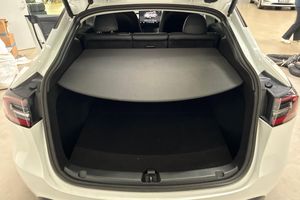 Tesla Model Y bild 10