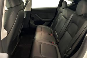 Tesla Model Y bild 14