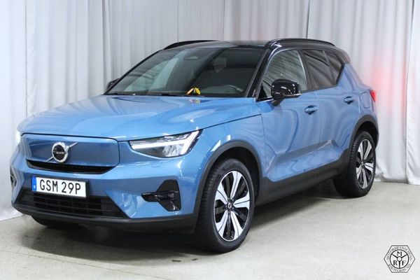 Volvo XC40 Recharge Plus Edition, Fjord Blue, Värmepump, Rattvärme - 2023