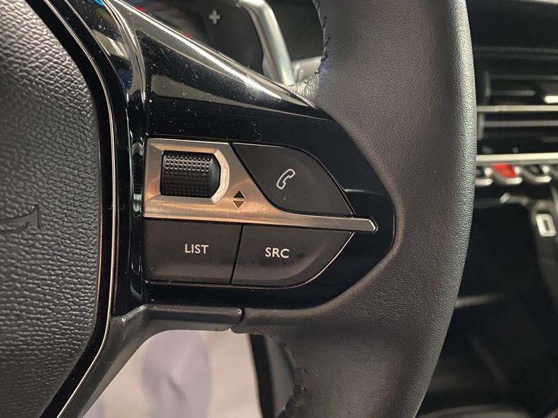 Peugeot 208 bild 18