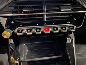 Peugeot 208 bild 15
