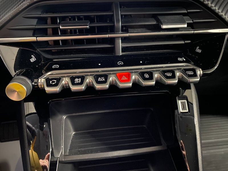 Peugeot 208 bild 15