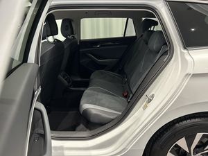Volkswagen Passat bild 8