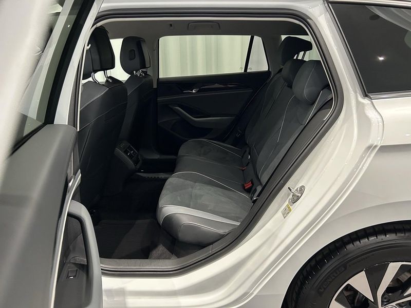 Volkswagen Passat bild 8