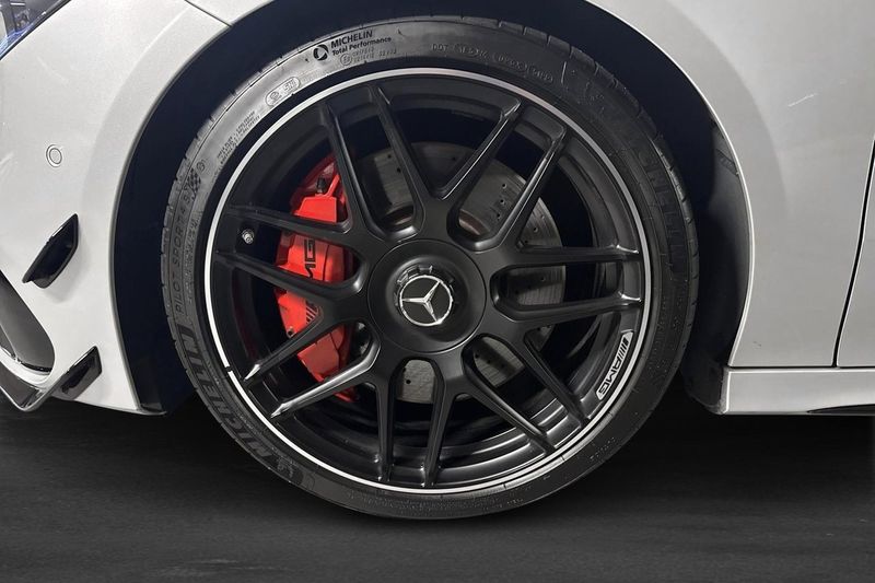 Mercedes CLA45 AMG bild 6