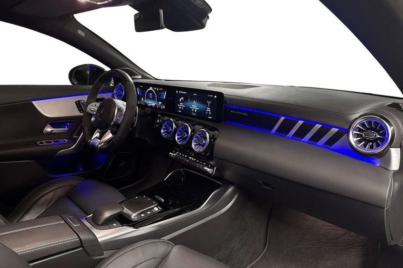 Mercedes CLA45 AMG bild 10
