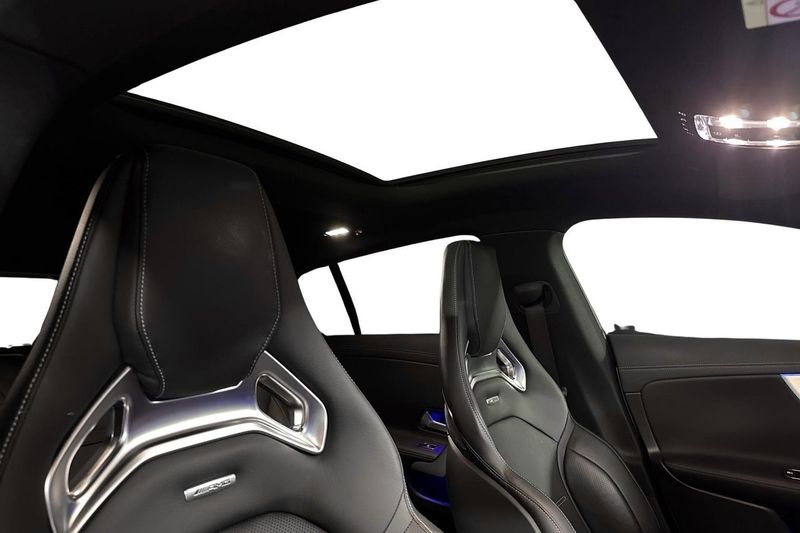 Mercedes CLA45 AMG bild 16