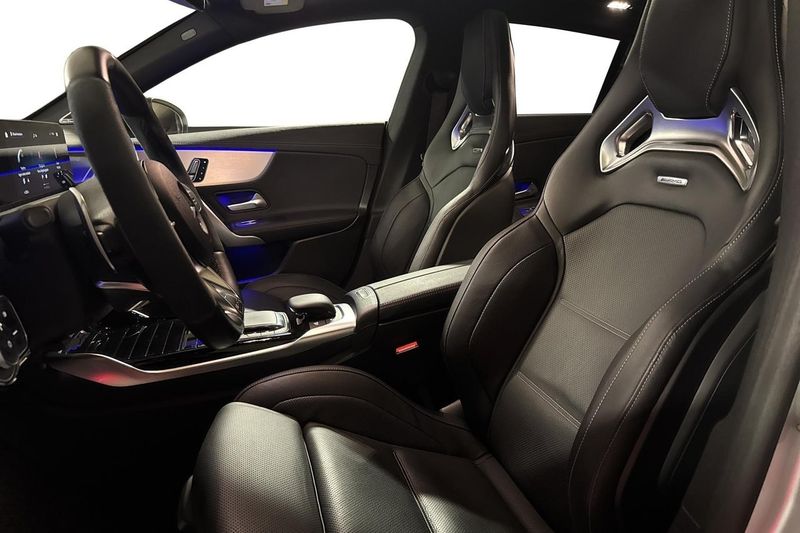 Mercedes CLA45 AMG bild 13