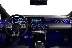 Mercedes CLA45 AMG bild 9
