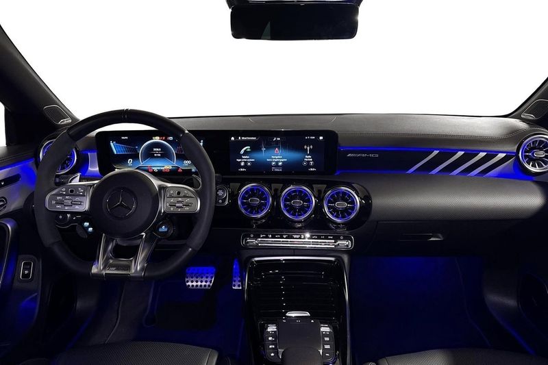 Mercedes CLA45 AMG bild 9