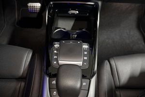 Mercedes CLA45 AMG bild 18