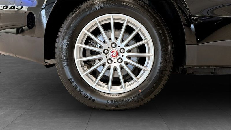 Jaguar F-Pace bild 9