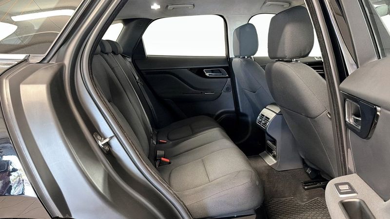 Jaguar F-Pace bild 5