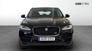 Jaguar F-Pace bild 8