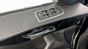 Jaguar F-Pace bild 11