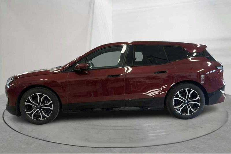 BMW iX bild 2