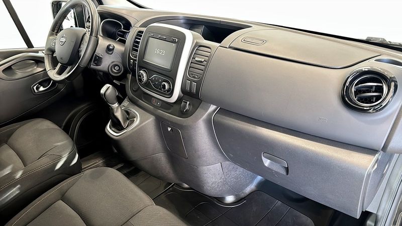 Nissan NV300 bild 3