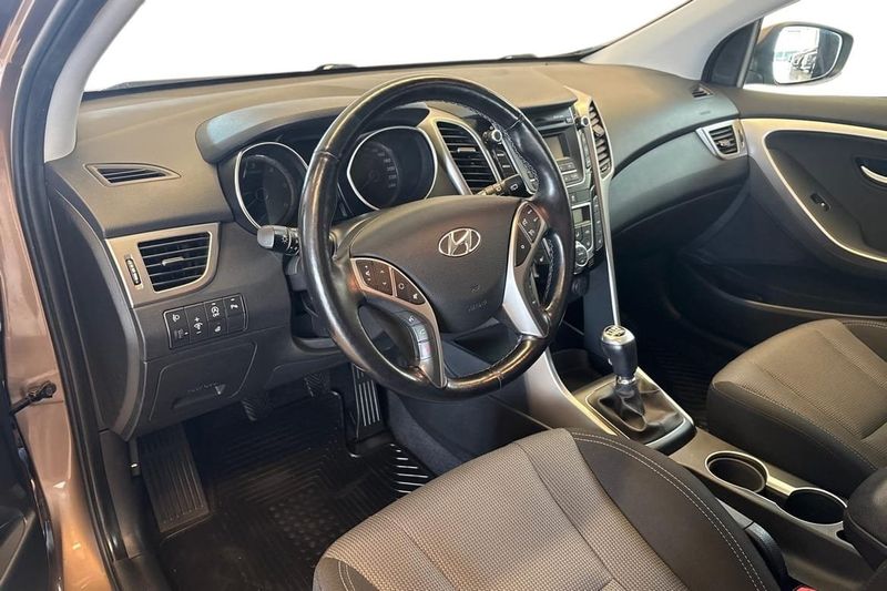 Hyundai i30 bild 8