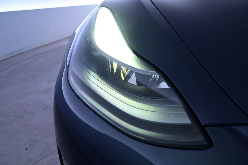 Tesla Model 3 bild 26