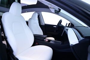 Tesla Model Y bild 12