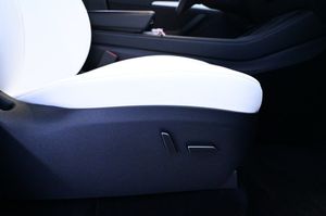 Tesla Model Y bild 13