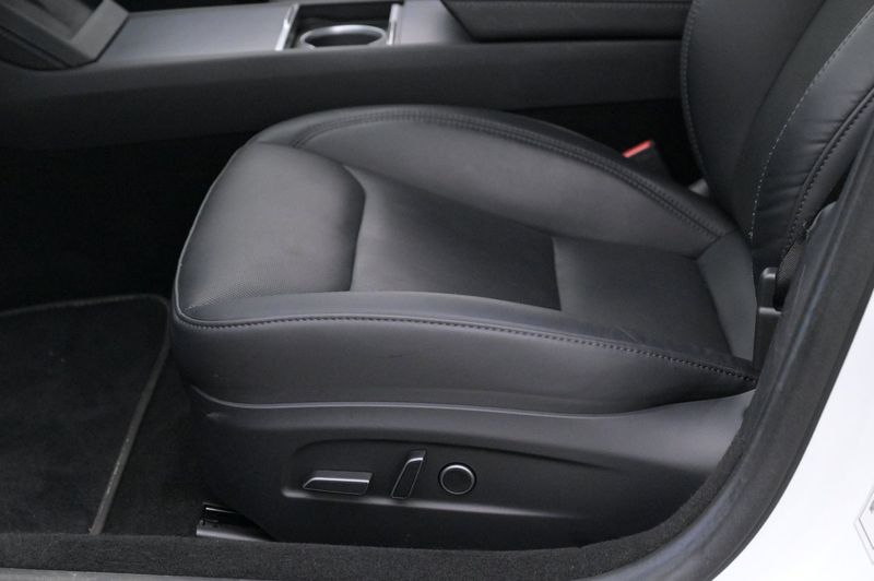 Tesla Model 3 bild 10