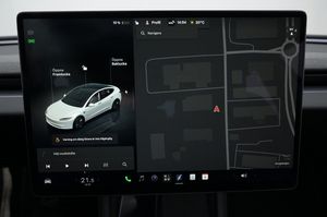 Tesla Model 3 bild 18