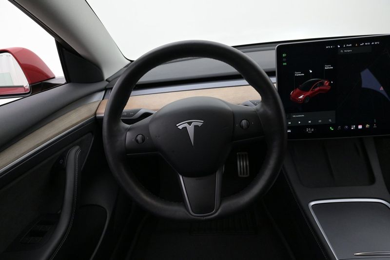 Tesla Model 3 bild 7