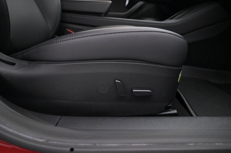 Tesla Model 3 bild 13
