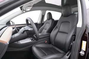 Tesla Model Y bild 9